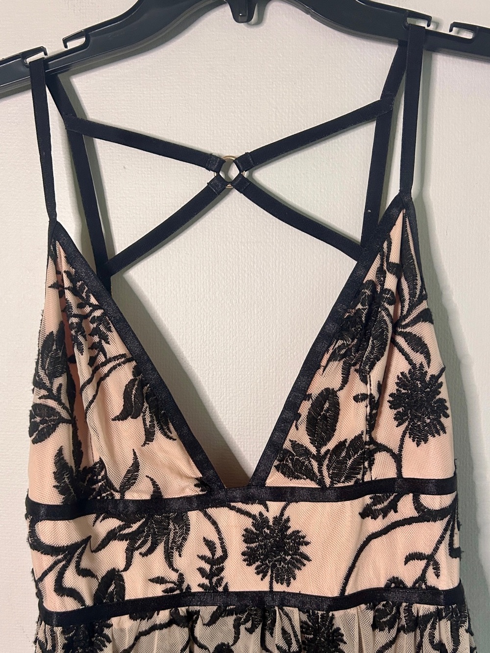Somedays Lovin Plunge V Empire Black Embroidered Nude Mesh Strappy Maxi Dress L - Picture 4 of 13